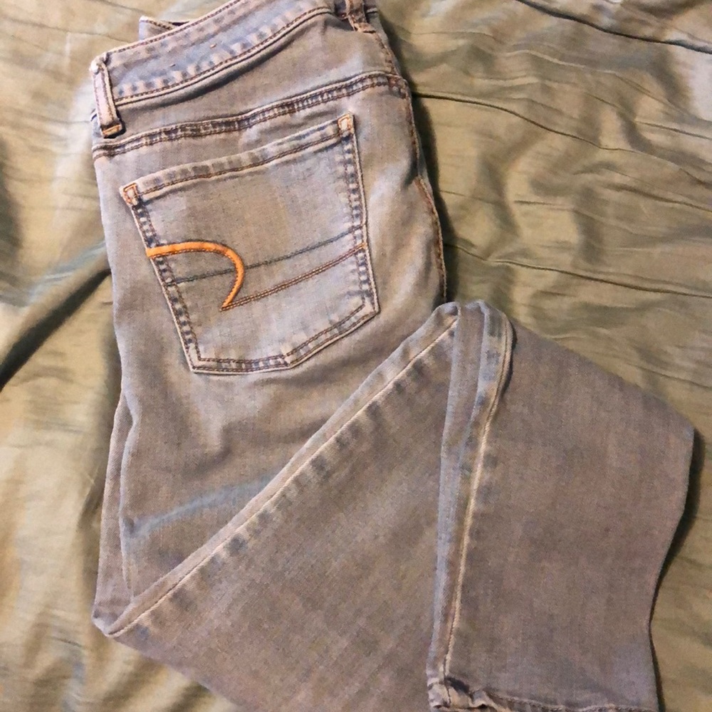 Light wash jeggings
